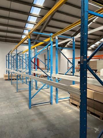 Palletrekken, heel stevig, in prima staat!  beschikbaar voor biedingen