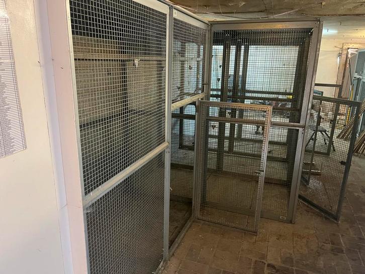 Volière, Dieren en Toebehoren, Vogels | Hokken en Kooien, Zo goed als nieuw, Volière, Aluminium, Ophalen