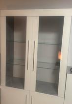 Witte vitrinekast te koop, Huis en Inrichting, Kasten | Vitrinekasten, Ophalen, Zo goed als nieuw