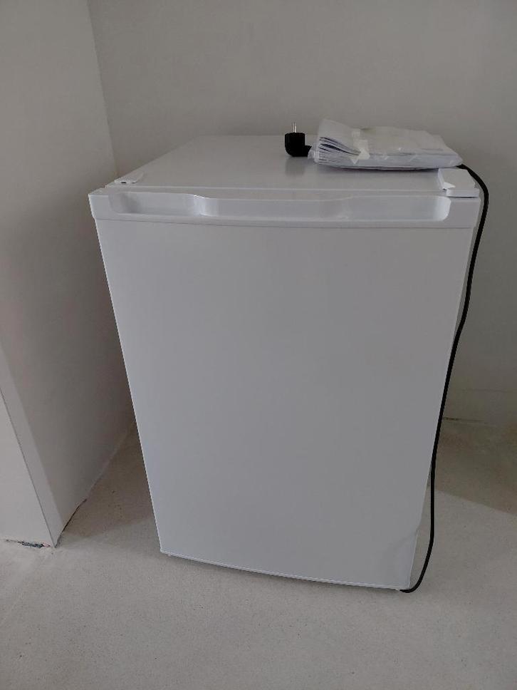 Koelkast zo goed als nieuw, Elektronische apparatuur, Koelkasten en IJskasten, Zo goed als nieuw, Met vriesvak, 75 tot 100 liter