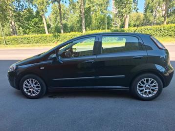 Fiat punto evo 1.3 diesel 86kw zeer schoon, Auto's, Fiat, Euro 5, 4 cilinders, Zwart, 62 kW