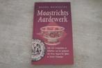 MAASTRICHTS AARDEWERK, Ophalen of Verzenden, Gelezen