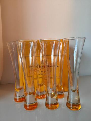 Veuve Clicquot 6 verres soufflés à la bouche (flûtes), faits, Enlèvement ou Envoi, Neuf, France, Champagne