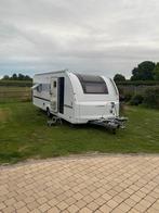Adria adora 613 HT MTM 2000kg jaar 2022, Caravans en Kamperen, Caravans, 7 tot 8 meter, Treinzit, Adria, Tot en met 4
