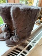 Mooie Winterlaarzen met bont 39/40 grijs, Kleding | Dames, Schoenen, Ophalen, Hoge laarzen, LUXE AUSTRALIA, Nieuw
