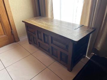 houten kist beschikbaar voor biedingen
