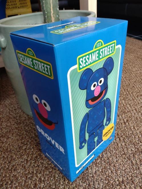 Bearbrick Grover Blue 400% Medicom, Antiquités & Art, Art | Objets design, Enlèvement ou Envoi