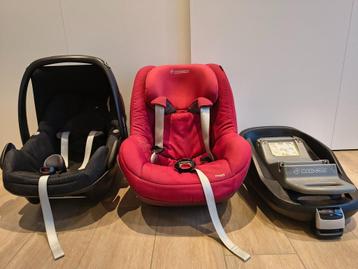 Complete Maxi-Cosi set: Pebble + Pearl + FamilyFix base  beschikbaar voor biedingen