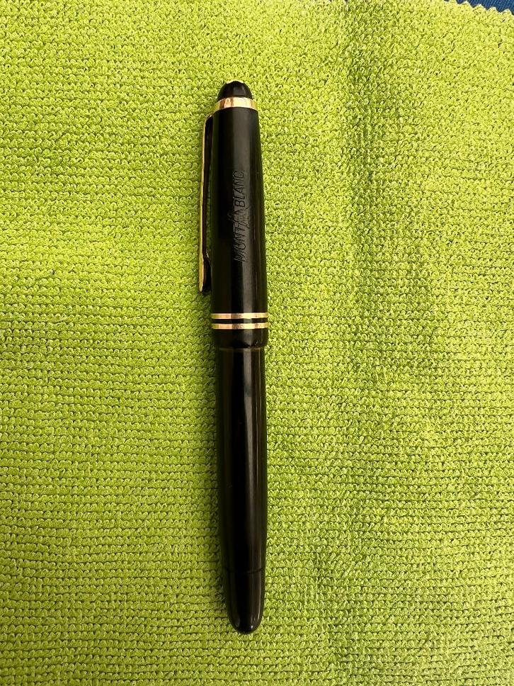 Montblanc 242.G Vulpen Goude Punt 585, Verzamelen, Pennenverzamelingen, Zo goed als nieuw, Vulpen, Mont Blanc, Ophalen