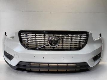 BUMPER VOOR Volvo XC40 (XZ) (01-2017/12-2022) beschikbaar voor biedingen