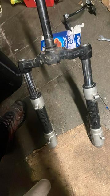 Voorvork aerox, Enlèvement