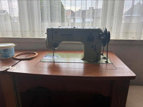 Naaimachine berina, Hobby en Vrije tijd, Naaimachines en Toebehoren, Gebruikt, Naaimachine, Bernina, Industrieel, Ophalen