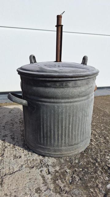 Vintage steriliseer ketel beschikbaar voor biedingen