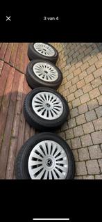 Banden Dunlop Mercedes vito zgan 225/55R17, Auto-onderdelen, Banden en Velgen, Ophalen, Band(en)