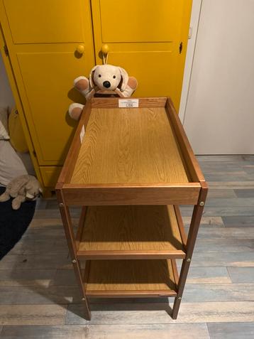 Woodies verschoontafel hout beschikbaar voor biedingen