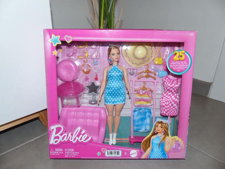 Barbie Pop met modeaccessoires en meubeltjes, Kinderen en Baby's, Speelgoed | Poppen, Zo goed als nieuw, Barbie, Ophalen of Verzenden
