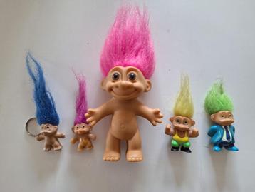 Vintage trollen bestaande uit 5 poppetjes beschikbaar voor biedingen