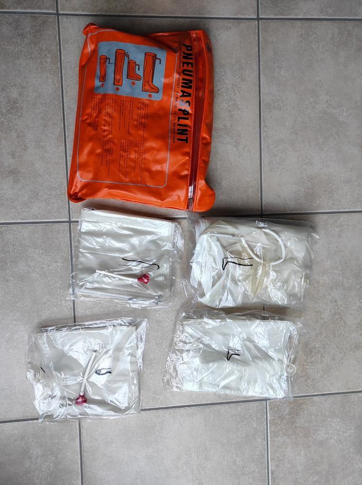 Vintage PneumaSplint -4 opblaasbare medische spalken set (19, Kleding | Heren, Mutsen, Sjaals en Handschoenen, Ophalen of Verzenden