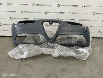 Voorbumper Alfa Romeo Giulia NIEUW ORIG 50567735  50548803 beschikbaar voor biedingen