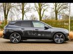 BMW iX xDrive40 iX xDrive40/SoftClose/ComfortToeg/Trekh/Driv, Auto's, BMW, Automaat, 326 pk, Zilver of Grijs, Stadsauto