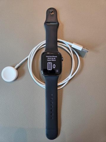 Apple Watch Series 5 44mm - space grey beschikbaar voor biedingen