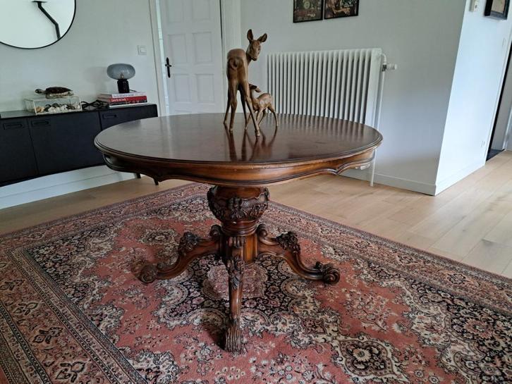 Echte antieke ronde Louis Philippe tafel in notelaar, Antiek en Kunst, Antiek | Meubels | Tafels, Ophalen