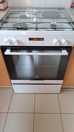 Cuisinière Electrolux mixte avec four électrique, pyrolyse, Comme neuf, À Poser, 4 zones de cuisson, Électrique