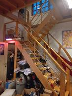 Massieve houten trap met balustrade, Ophalen, Gebruikt, Trap, 2 tot 4 meter