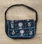 Damesavondtasje in satijnachtige stof, Handtassen en Accessoires, Ophalen of Verzenden, Zo goed als nieuw, Overige kleuren, Avondtasje