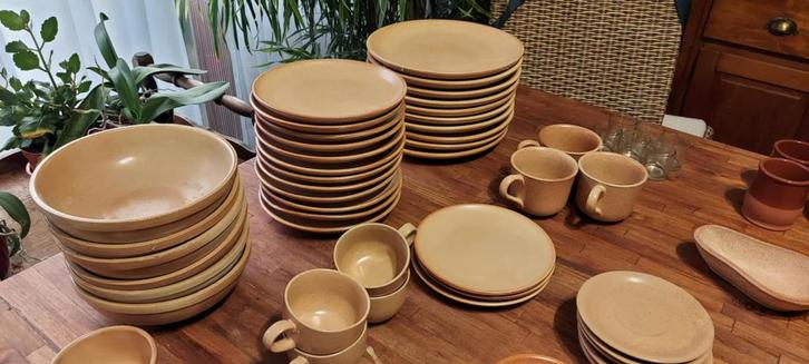Vaisselle en grès, Huis en Inrichting, Keuken | Servies, Zo goed als nieuw, Compleet servies, Boerenbont, Keramiek, Ophalen