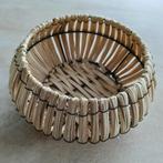 Rieten schaal, Huis en Inrichting, Woonaccessoires | Schalen en Manden, Ophalen of Verzenden, Gebruikt, Schaal