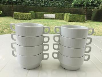 Set van 8 Porseleinen Kommetjes   Set/3€ beschikbaar voor biedingen