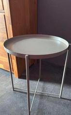 Table appoint, Ophalen