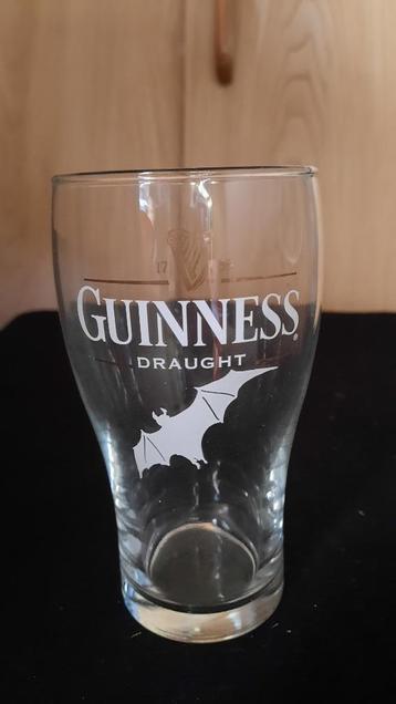 klein glas GUINNESS DRAUGHT - VLEERMUIS beschikbaar voor biedingen