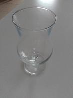 8 verres identiques, Enlèvement