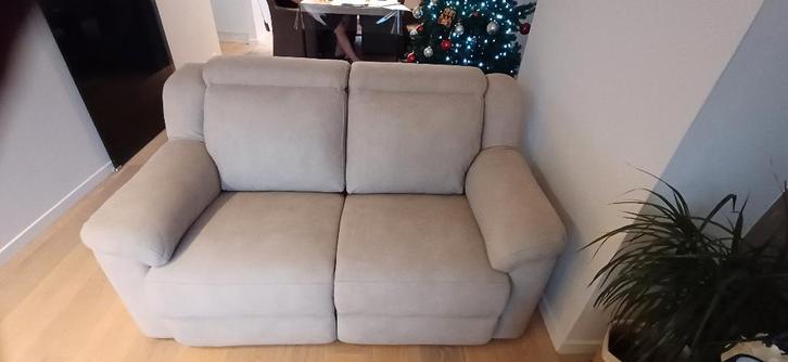 2-zit met hoofdsteunen, Huis en Inrichting, Zetels | Zetels, Zo goed als nieuw, Rechte bank, Tweepersoons, Minder dan 150 cm, Minder dan 75 cm