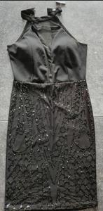 Feestelijk jurkje met ingebouwde cups en mooie open rug, Kleding | Dames, Galajurk, Zwart, Nieuw, Ophalen of Verzenden