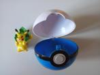 4 Pokemonballen met 1 Pikachufiguurtje en 1 Charmeleonfiguur, Gebruikt, Ophalen of Verzenden
