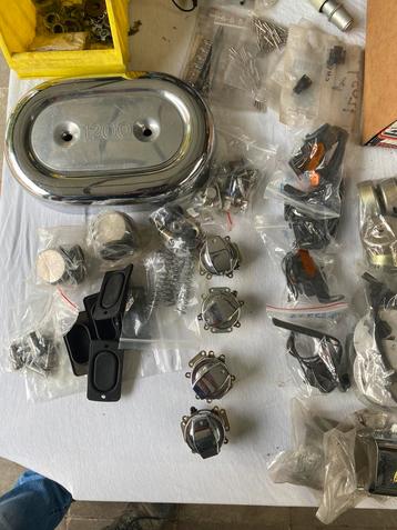 Petit lot de pièces Harley des années 70 et 80 + Early Evo