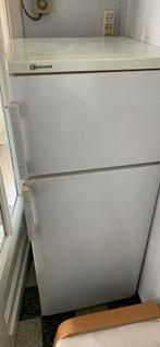 Réfrigérateur avec compartiment congélateur marque Bauknecht, Enlèvement, Avec compartiment congélateur