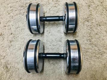 vaste dumbells 2 x 28kg beschikbaar voor biedingen