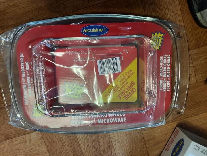 nieuw mooi set 2 bakvormen voor de oven+microgolf Arcuisine, Huis en Inrichting, Keuken | Potten en Pannen, Nieuw, Ophalen of Verzenden