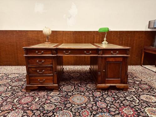 Klassiek Engels Chesterfield Bureau Partnerdesk, Antiek en Kunst, Antiek | Kantoor en Zakelijk, Ophalen of Verzenden