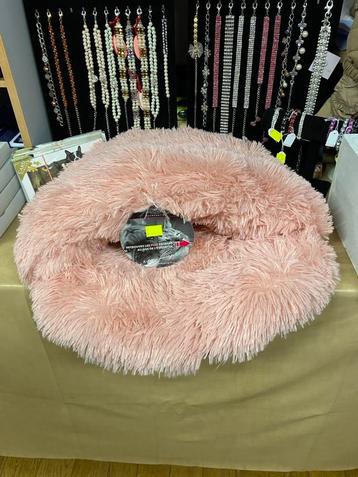 Zalige nest aan outletprijs. beschikbaar voor biedingen