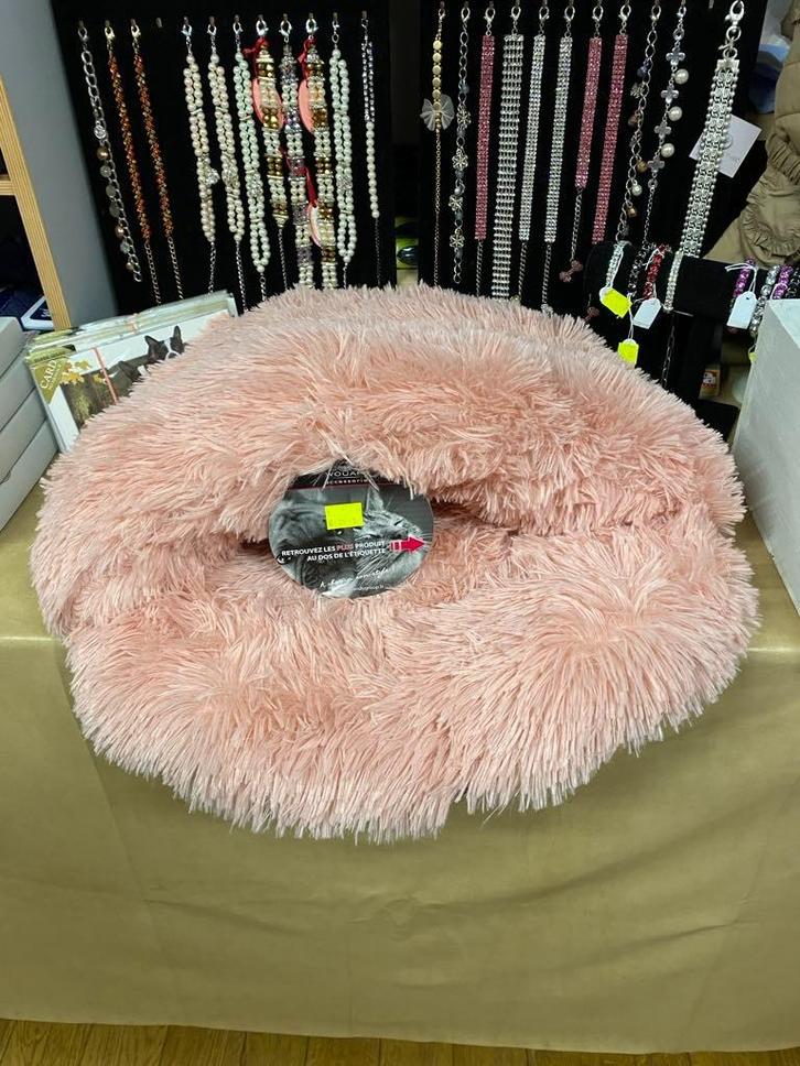 Zalige nest aan outletprijs., Dieren en Toebehoren, Hondenmanden, Nieuw, Ophalen of Verzenden