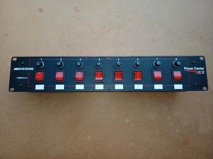 Power Center PC 8, Musique & Instruments, Lumières & Lasers, Utilisé, Autres types, Enlèvement ou Envoi