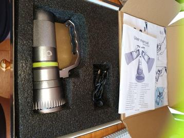 Plongée phare subea 800 lumens à leds autonomie 2h, Enlèvement ou Envoi, Utilisé, Lampe de plongée