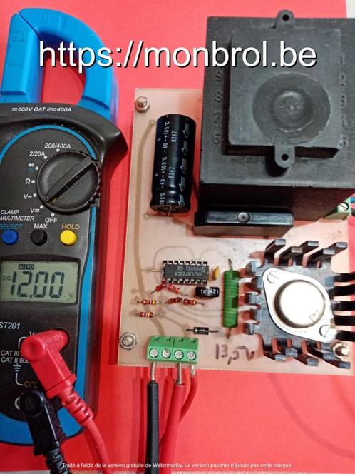 Alimentation stabilisée 12V DC, Bricolage & Construction, Électricité & Câbles, Utilisé, Autres types, Enlèvement ou Envoi