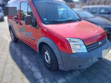 petite fourgonnette à cargaison légère, Autos, Rouge, Achat, 174 g/km, 2 places