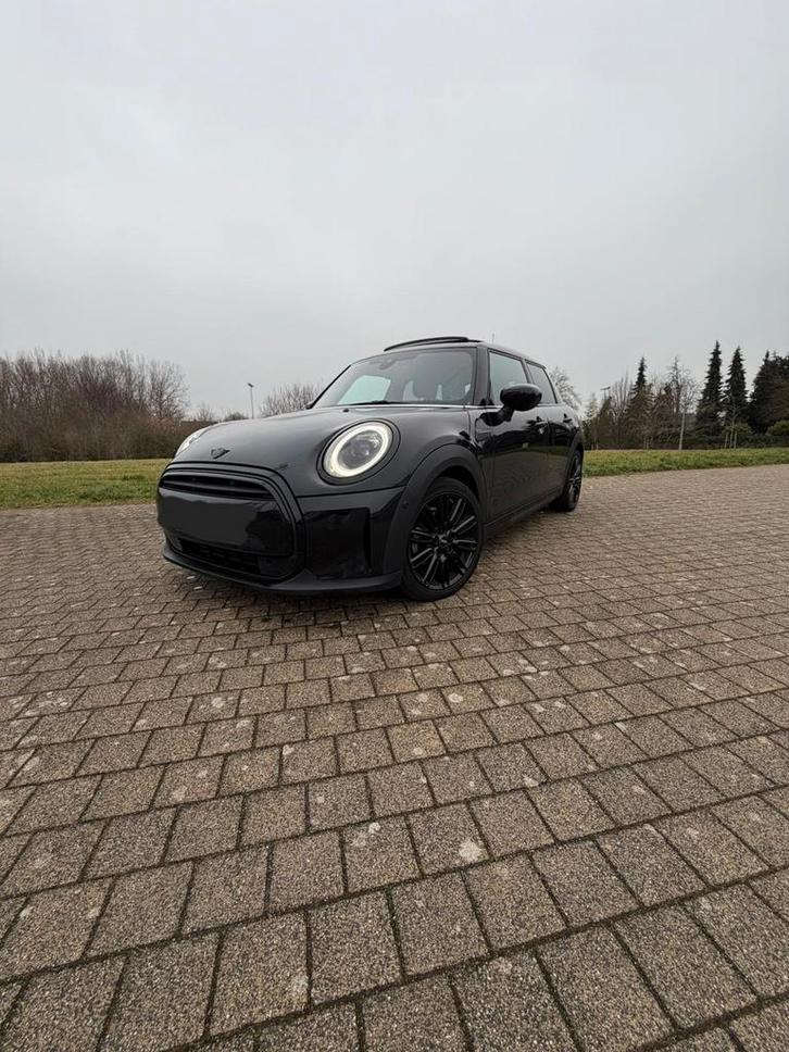 2023 mini 5-deurs 91000km/ dealeronderhoud/ full option, Auto's, Mini, Particulier, Panoramadak, Zwart, Zwart, Ophalen